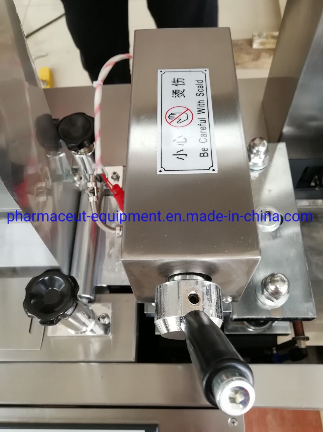 Mini Small Automatic Blister Packing Machine for Tablet or Capsule (DPP88-120)