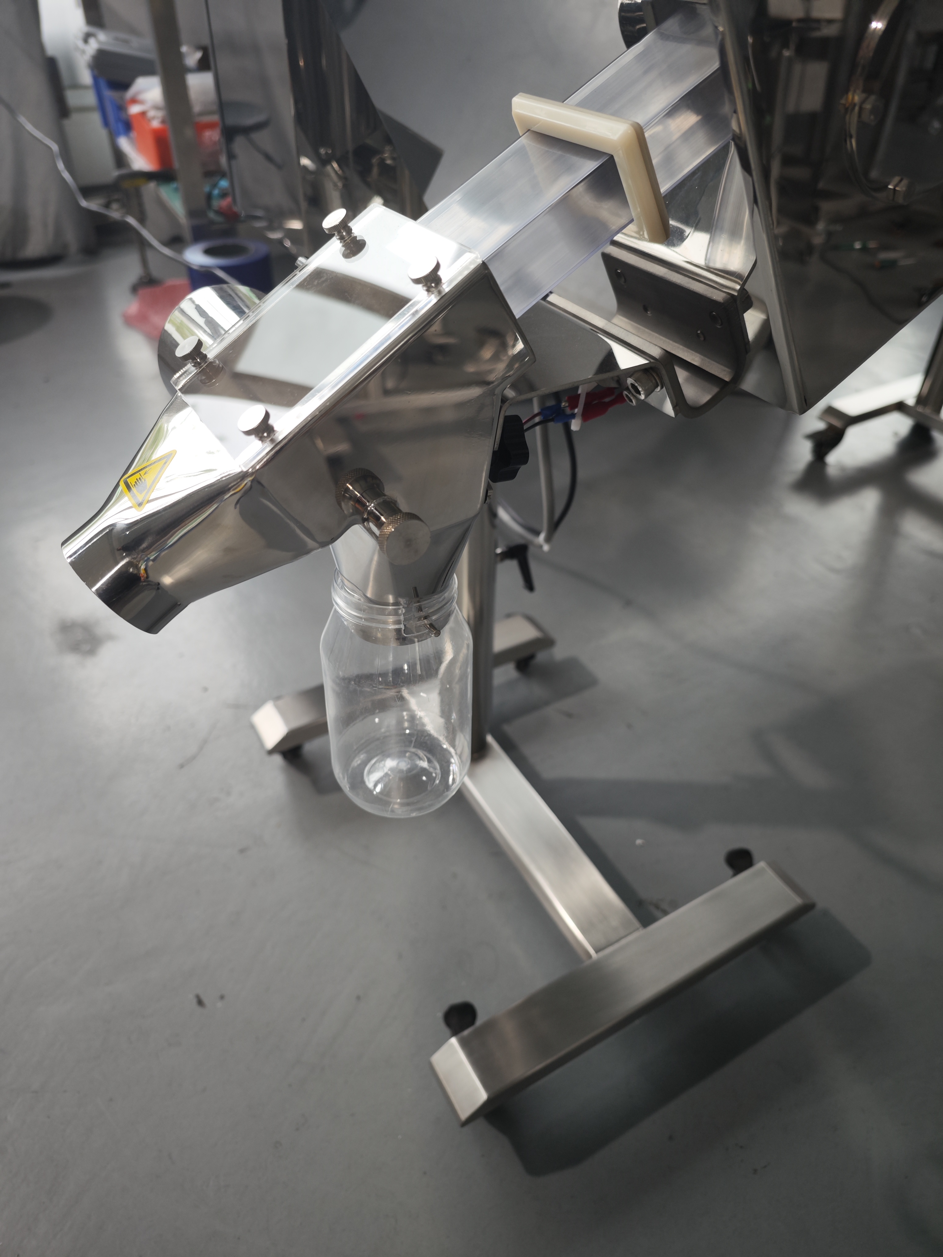 High Sensitivity SUS304 Touch Screen Food Pharmaceutical Metal Detector for tablet/capsule/pill 