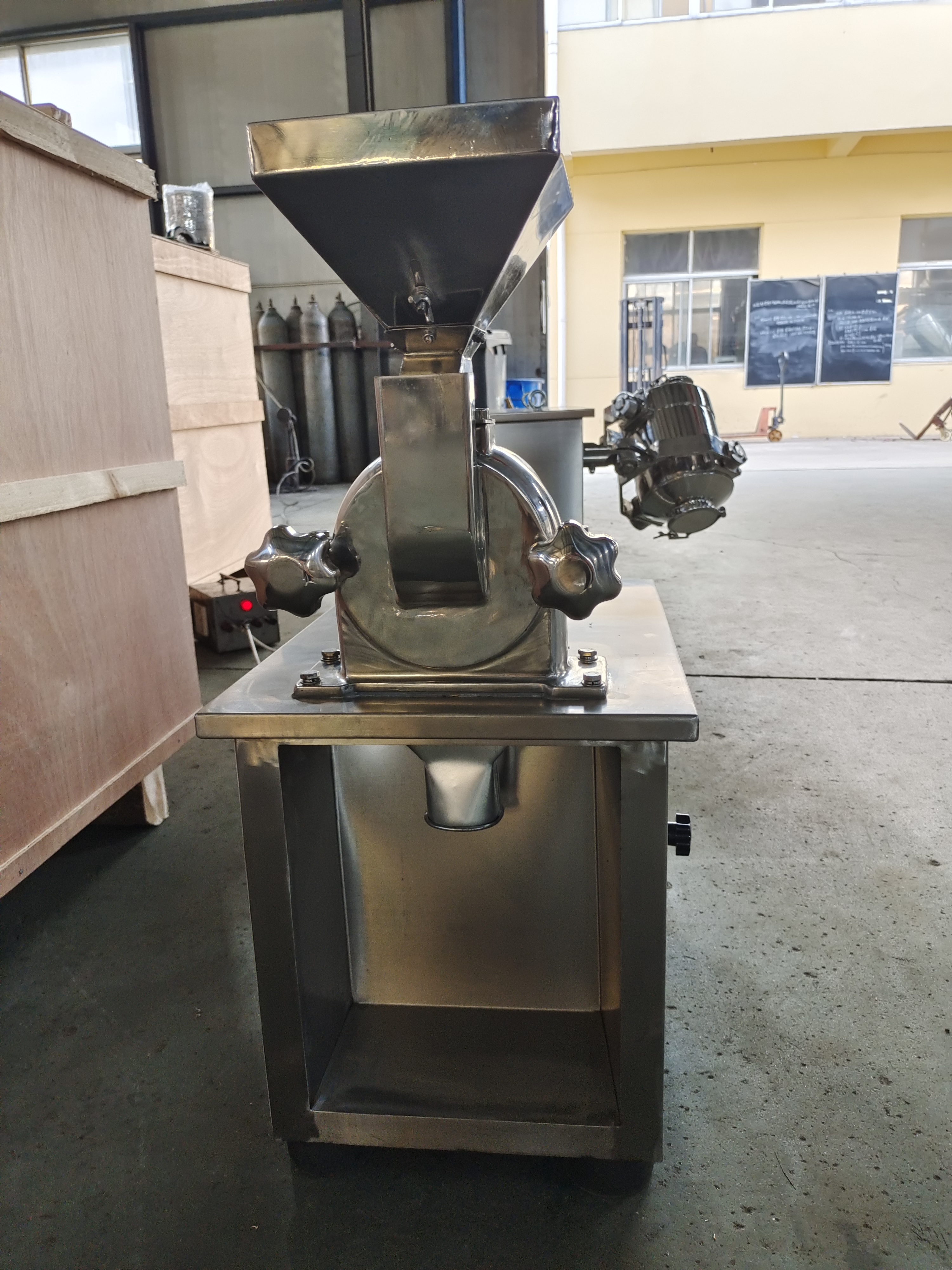 SF-130 Crushing machine (1)